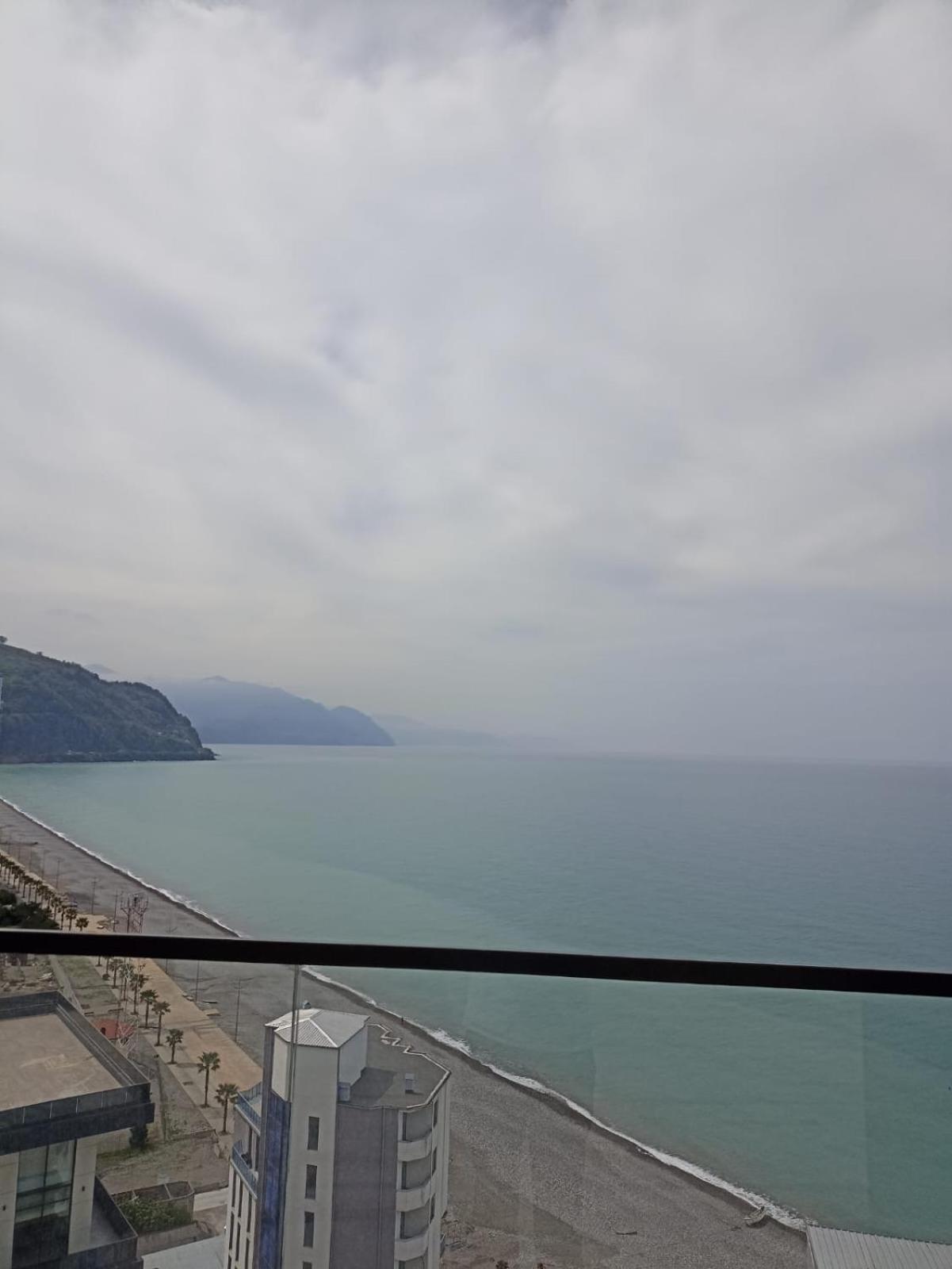 Hotel Navi Batumi Exterior foto