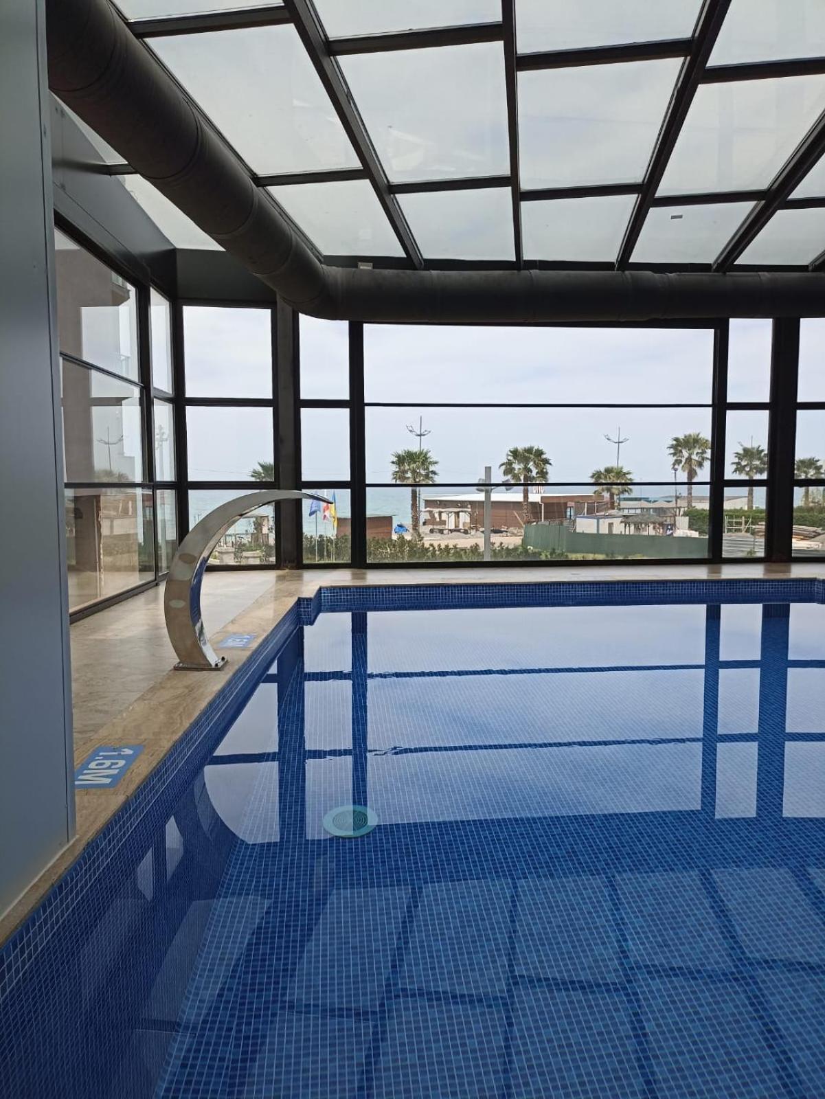 Hotel Navi Batumi Exterior foto