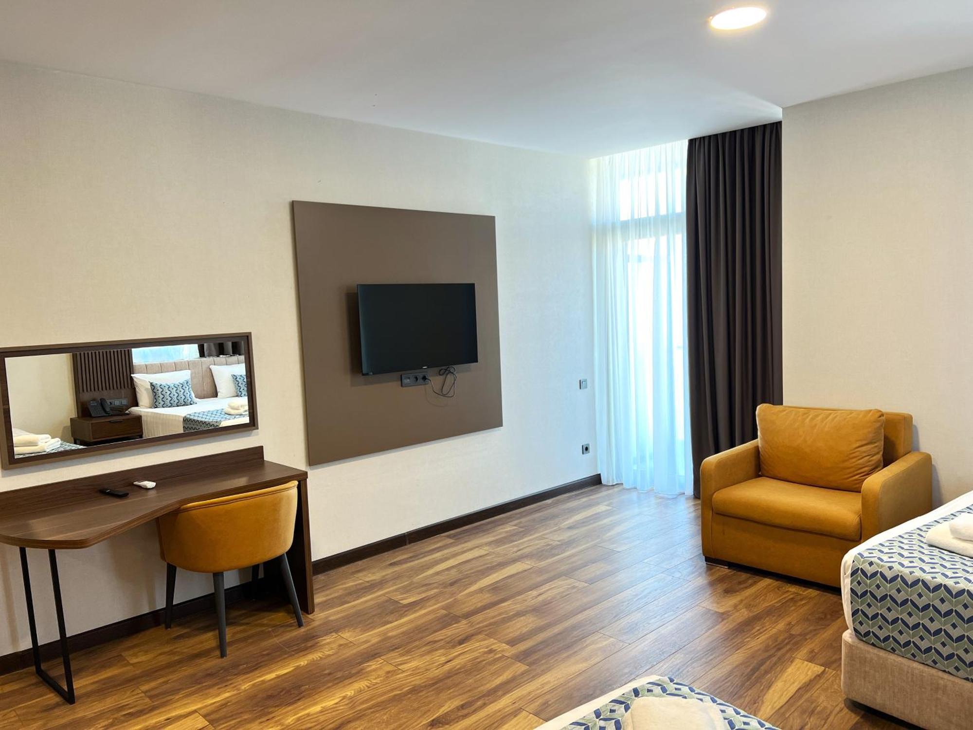 Hotel Navi Batumi Exterior foto
